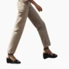 STRAIGHT LIGHT GREY JEANS